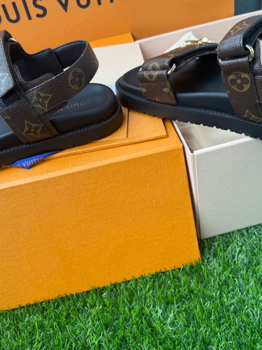 Louis Vuitton LV Sunset Flat Comfort Sandals – Size 8/38 - Picture 5 of 6